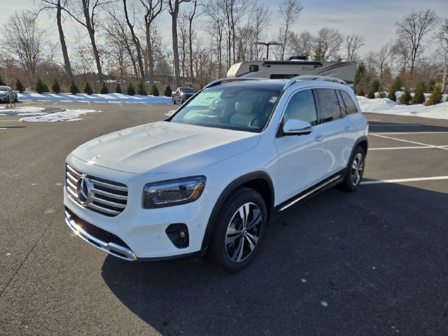 New 2026 Polar White Mercedes-Benz GLB250 image 6