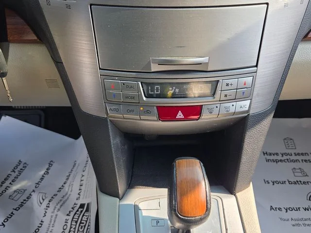Used 2013 White Subaru 2.5i image 19