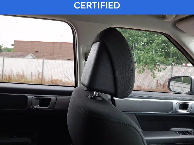 Used 2024 Silver Hyundai SE image 13