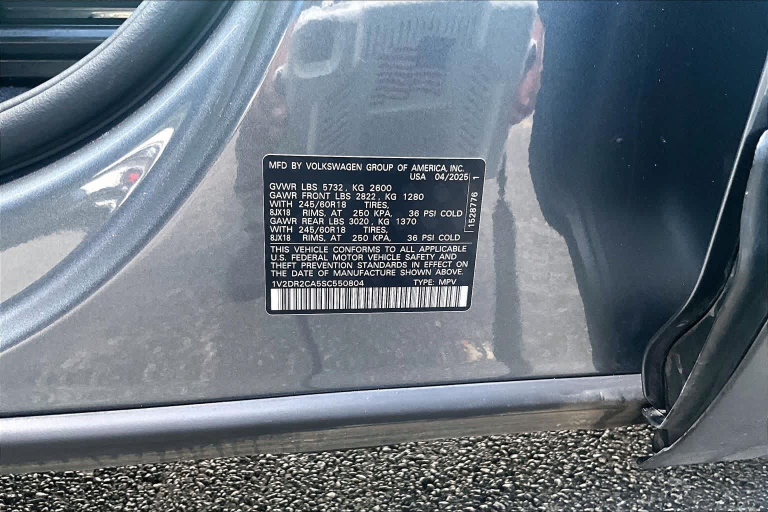 Certified Used 2025 Platinum Gray Metallic Volkswagen 2.0T SE image 34