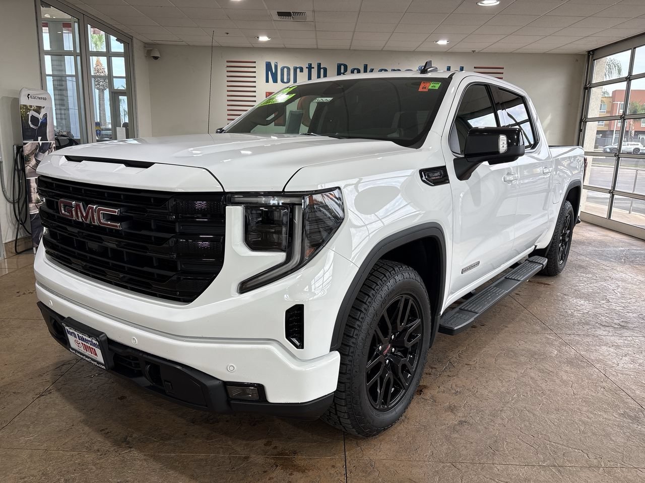 Used 2024 Summit White GMC Elevation image 6