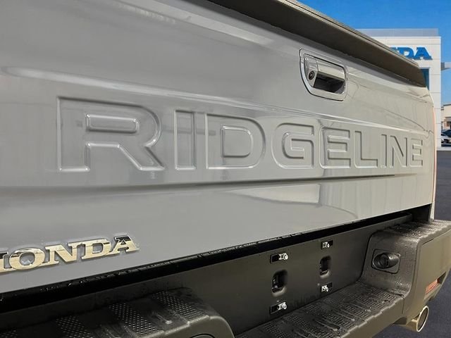 New 2026 Sonic Gray Pearl Honda RTL image 9
