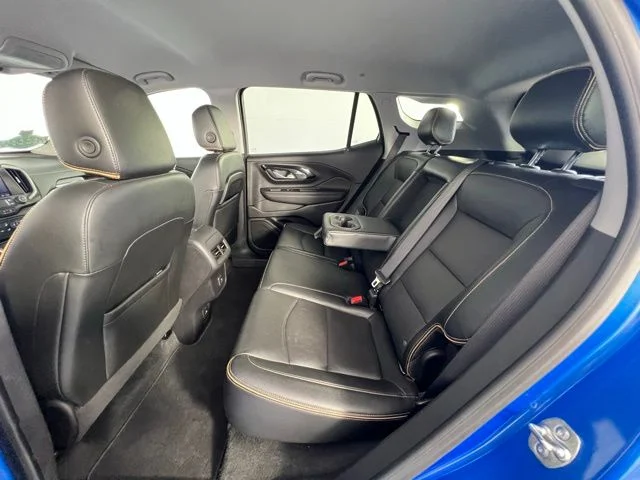 Used 2024 Riptide Metallic GMC AT4 image 13