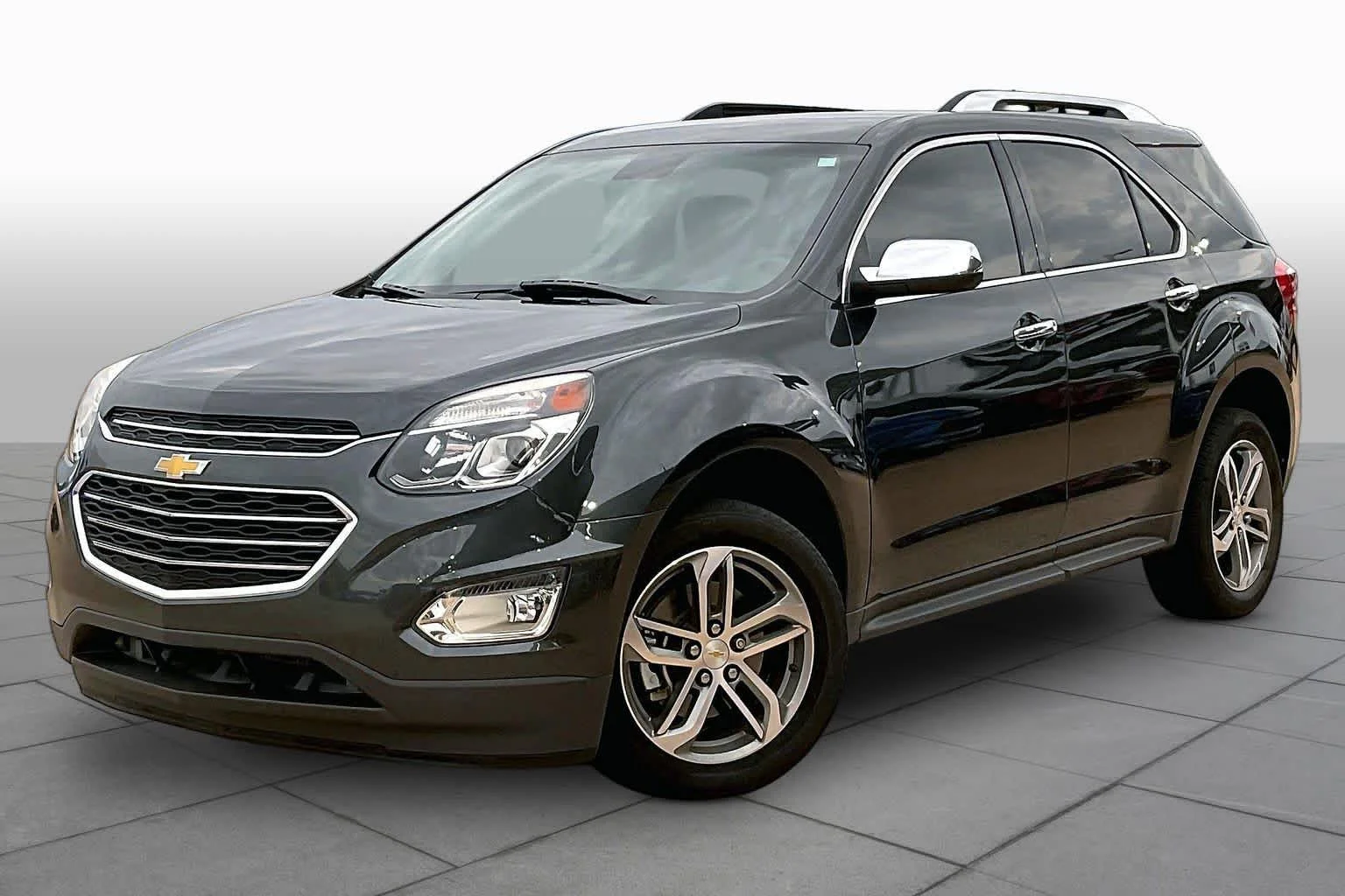 Used 2017 Nightfall Gray Metallic Chevrolet Premier image 2