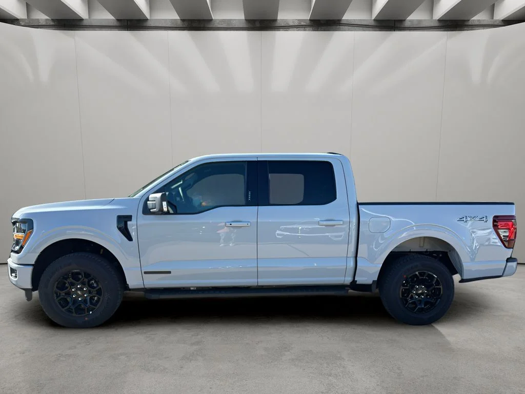 New 2026 Avalanche Ford XLT image 2