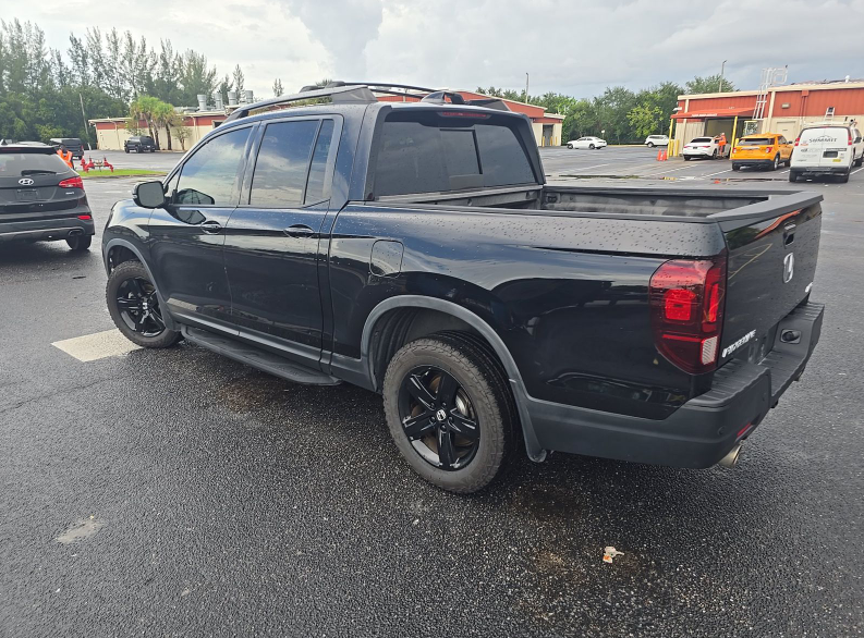 Used 2023 Black Honda Black Edition image 3