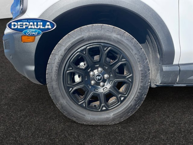 Used 2025 White Ford Badlands image 18