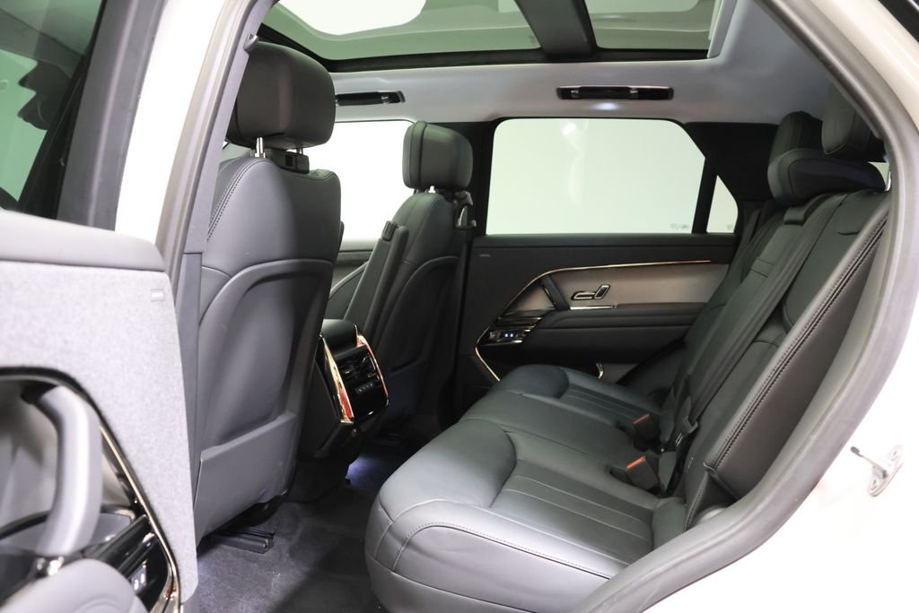 Used 2024 Borasco Gray Metallic Land Rover SE image 34