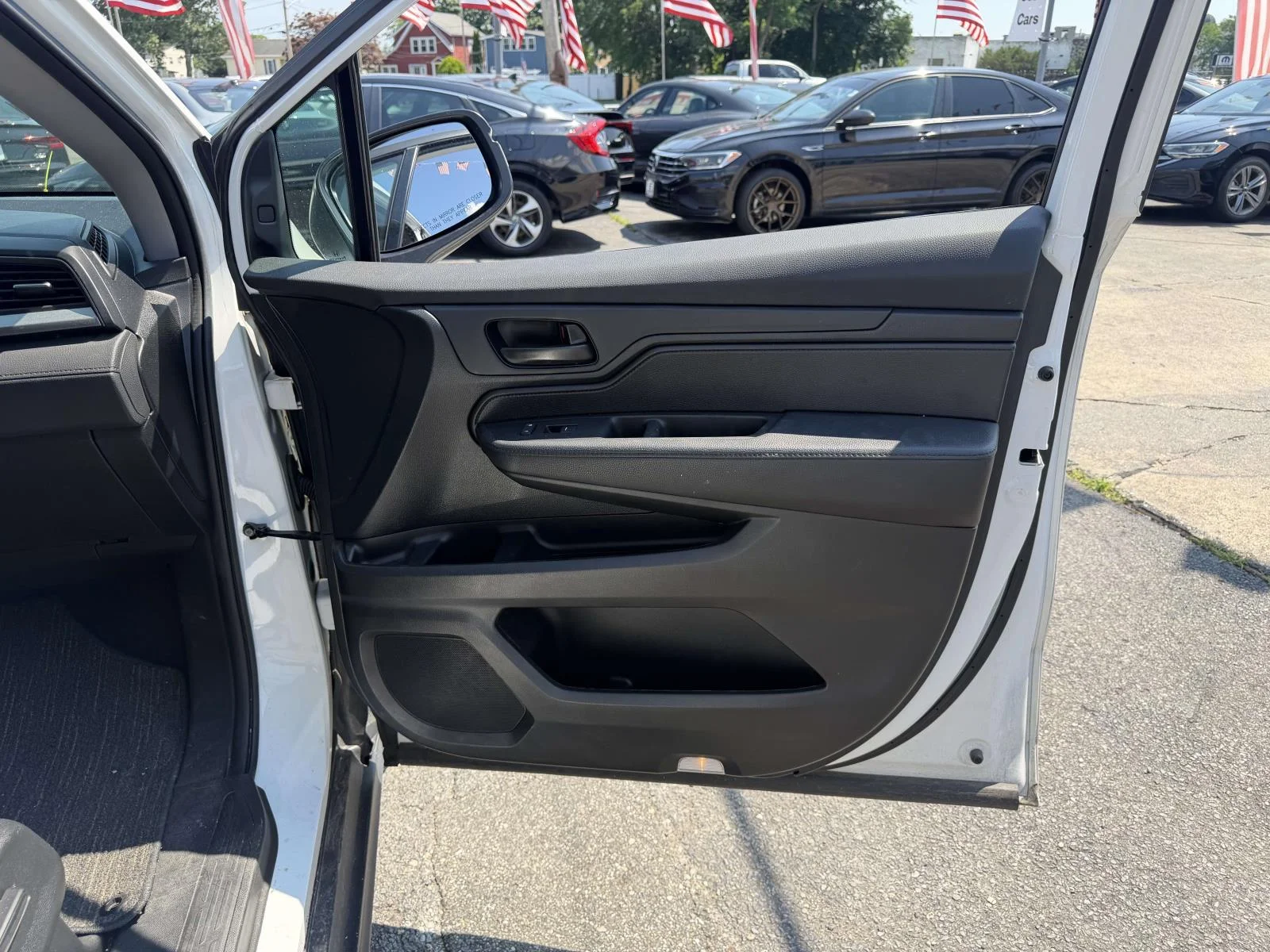 Used 2023 White Honda EX-L image 11
