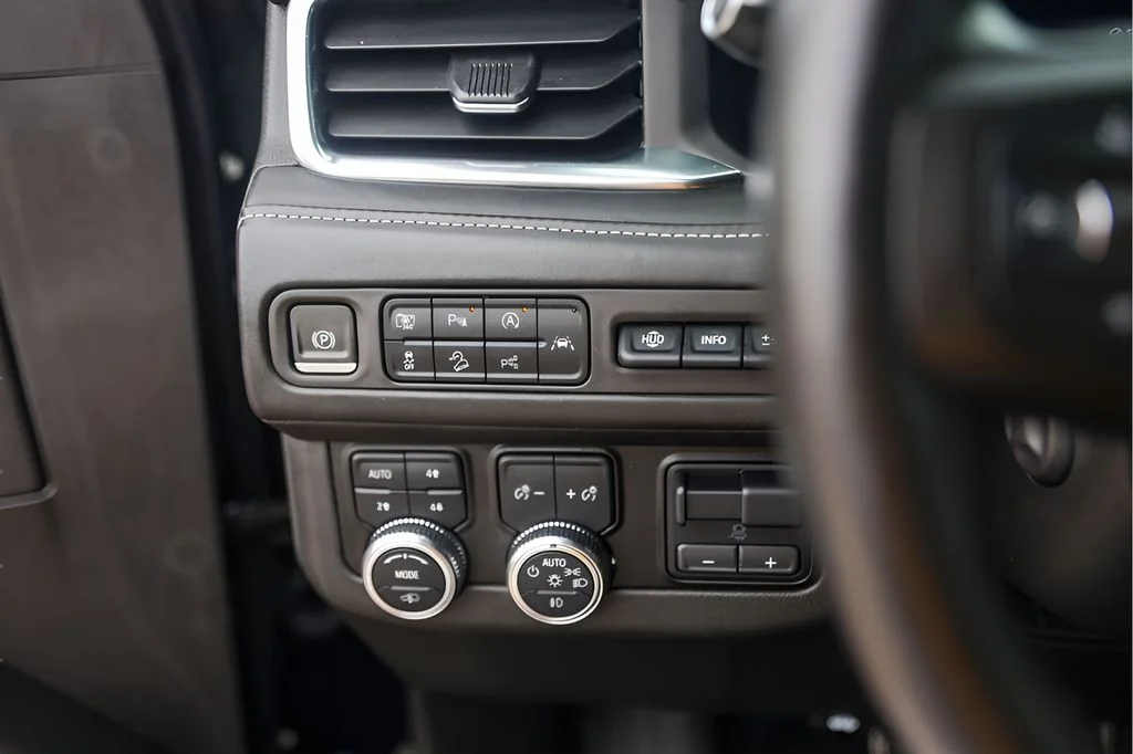 Used 2023 Black GMC Denali Ultimate image 18
