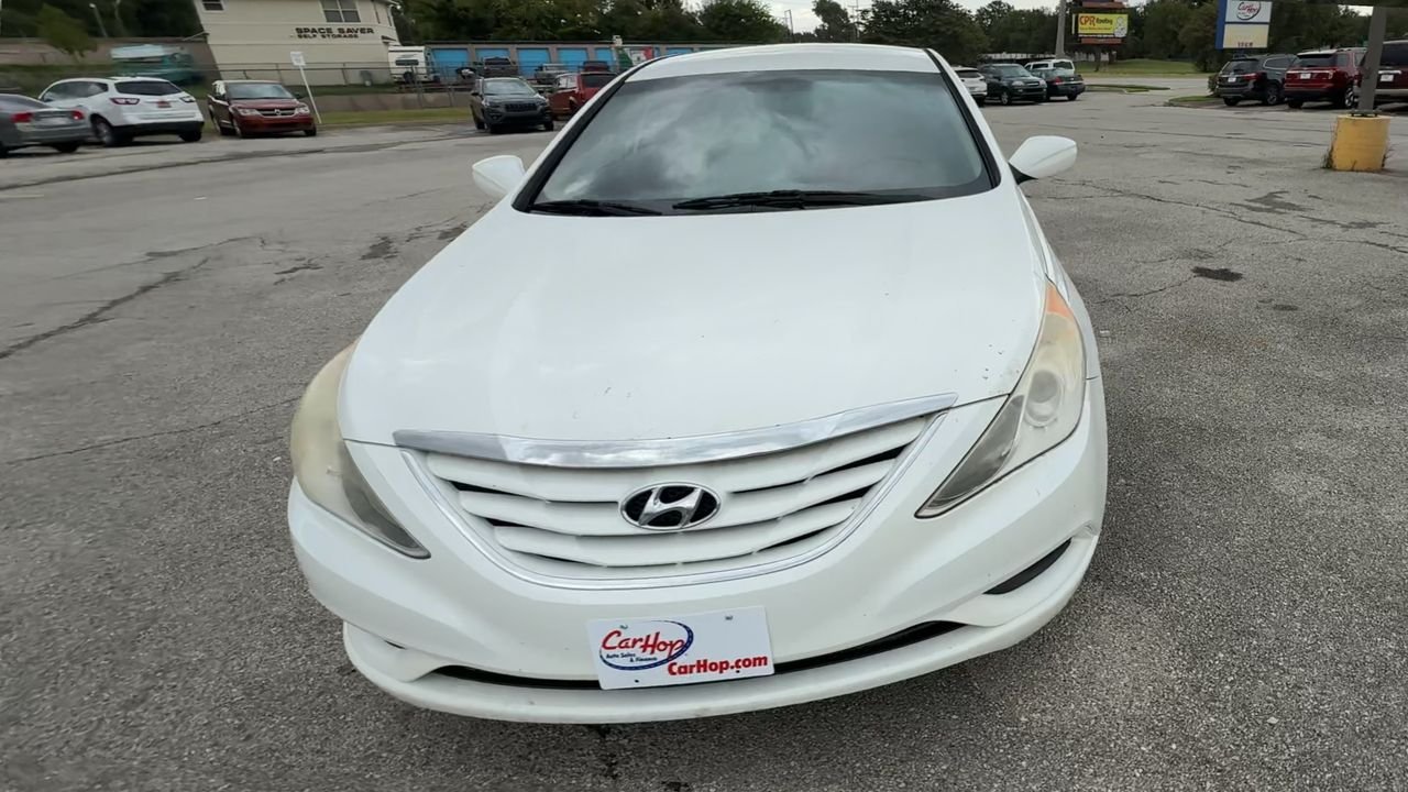 2012 Hyundai Sonata GLS photo 2