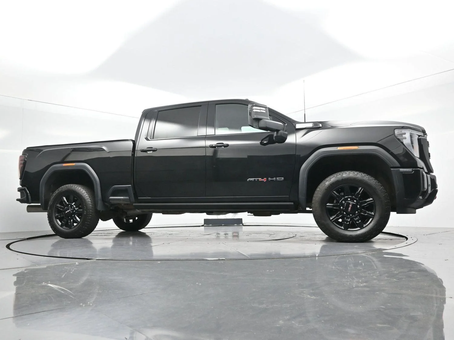 Used 2024 Onyx Black GMC AT4 image 47