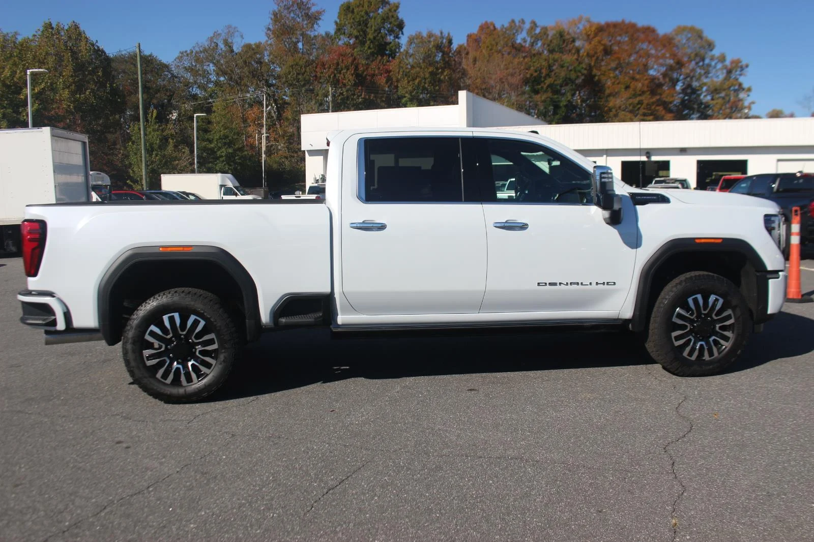 New 2026 Glacier White Tricoat GMC Denali Ultimate image 8