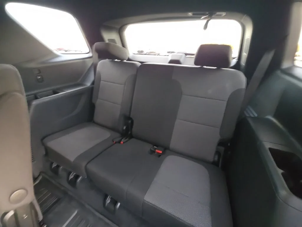Used 2023 RADIANT RED TINTCOAT Chevrolet LT Cloth image 35