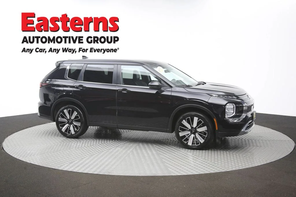 Used 2025 Black Mitsubishi SE image 48
