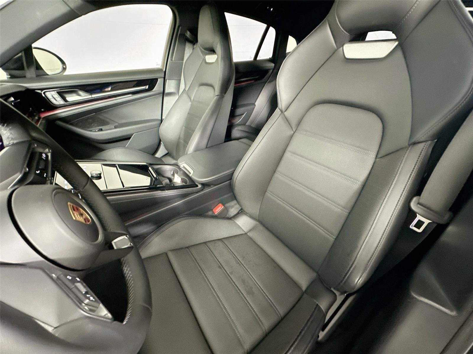 Used 2024 Volcano Grey Metallic Porsche  image 5
