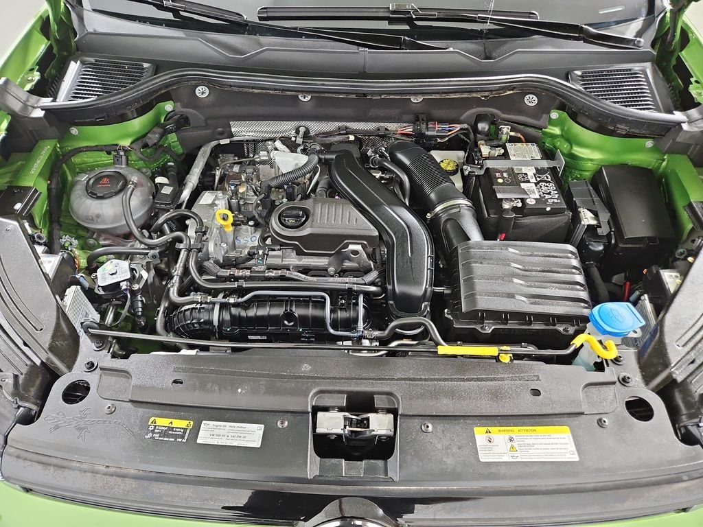 Certified Used 2025 Green Volkswagen 1.5T SE image 23