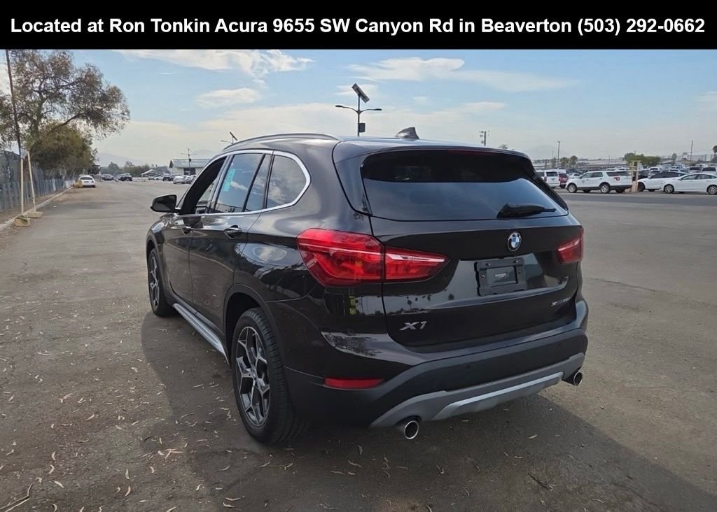 Used 2019 Sparkling Brown Metallic BMW sDrive28i image 3