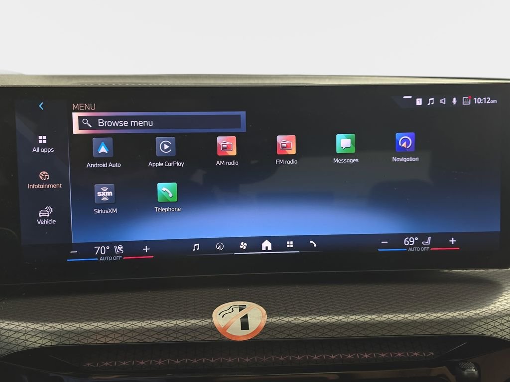 2025 BMW 3 Series 330i - Photo 24