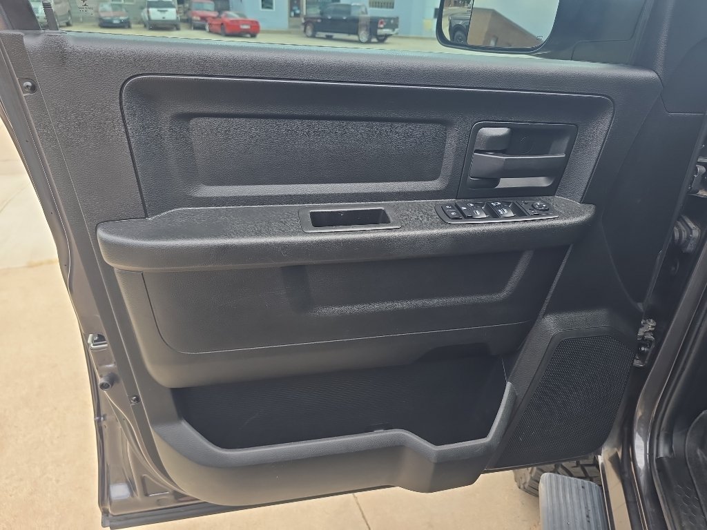 Used 2018 Grey Ram Tradesman image 11