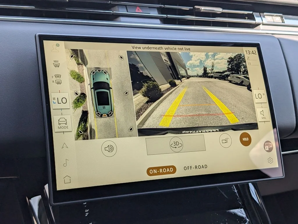 New 2026 Santorini Black Land Rover SE image 14