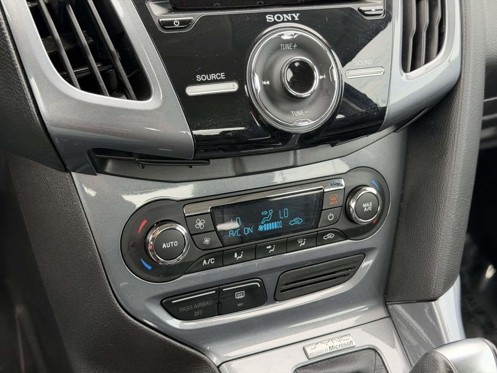Used 2014 Gray Ford Titanium image 24