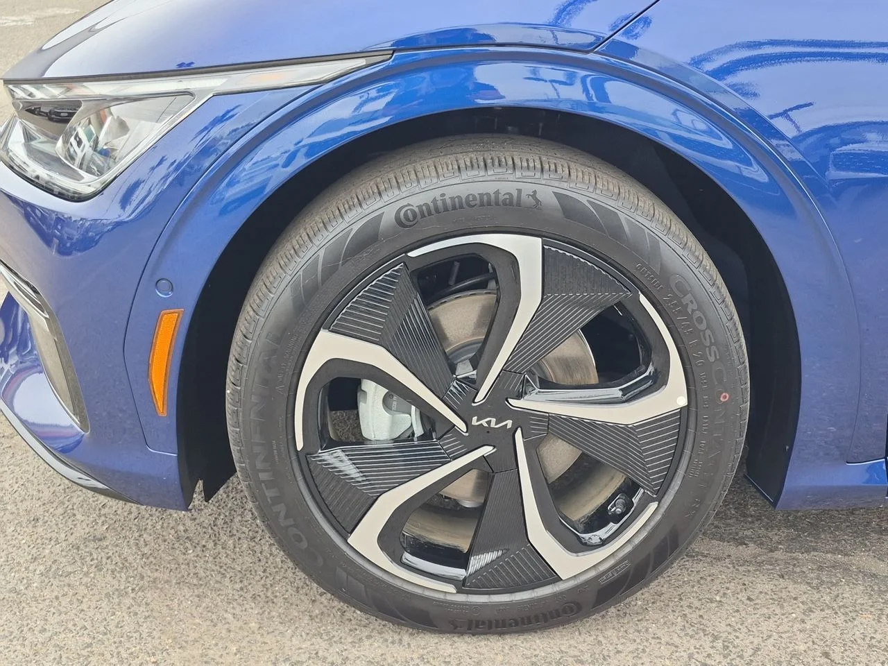 Certified Used 2022 Yacht Blue Kia GT-Line image 34