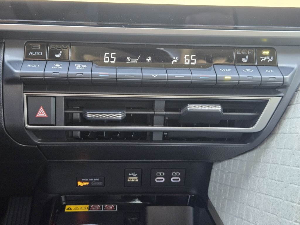 2026 Toyota Camry XLE - Photo 16