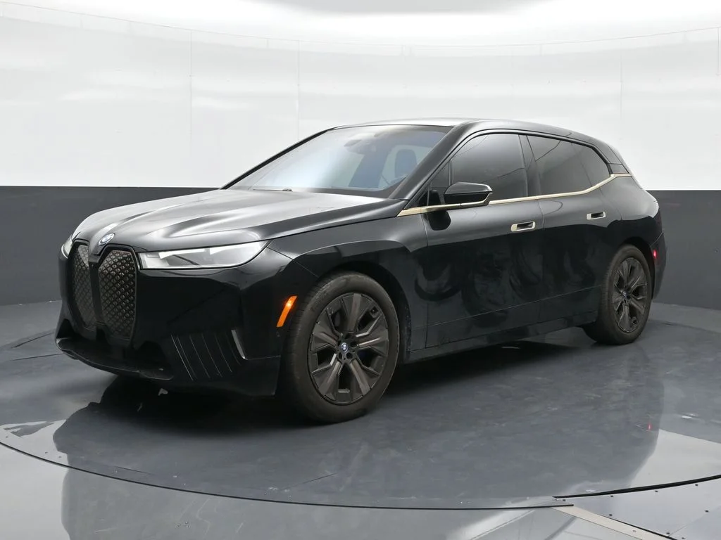 2023 BMW iX xDrive50's photo
