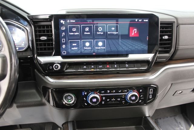 Used 2023 Silver GMC SLT image 31