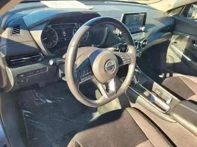 Used 2022 Gray Nissan SR image 12