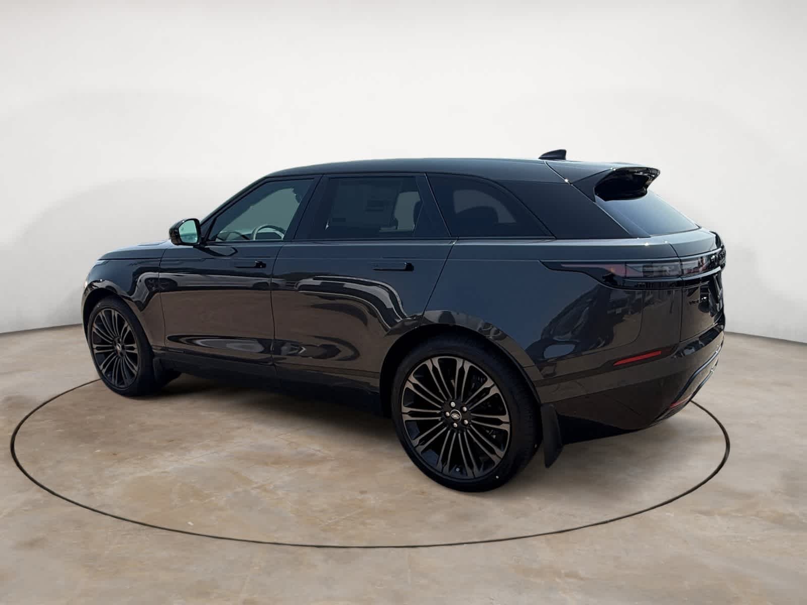 New 2026 Carpathian Grey LAND ROVER  image 3