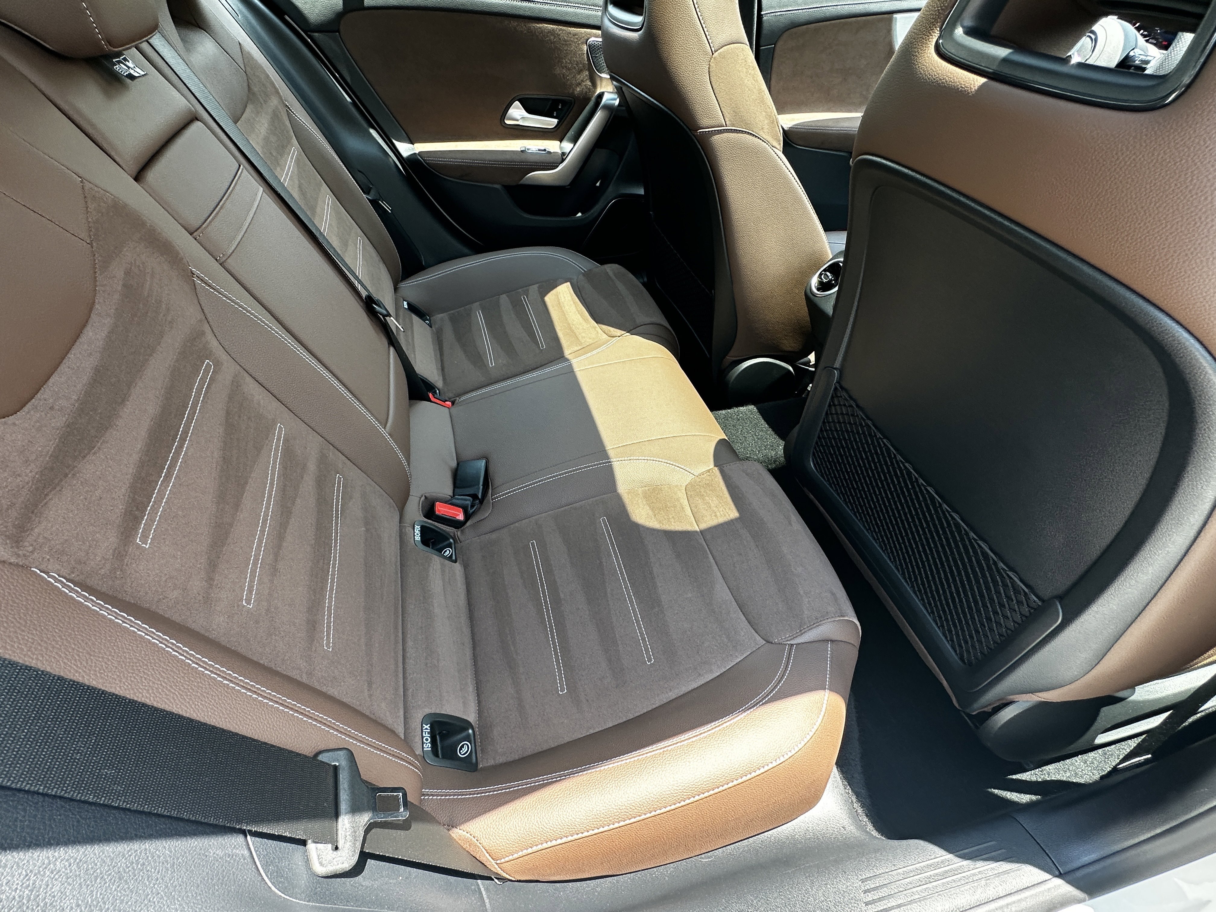 Used 2025  Mercedes-Benz CLA 250 image 18