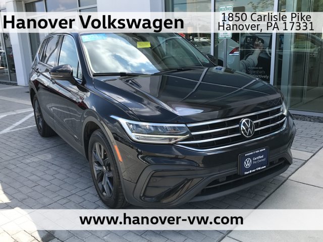 Certified Used 2023 Deep Black Pearl Volkswagen SE image 1