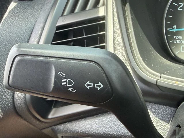 Used 2021 White Ford SE image 27