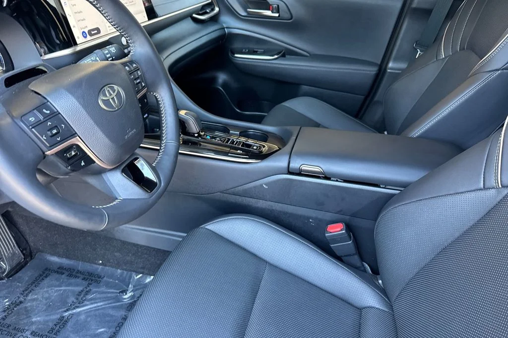 Used 2025 White Toyota Limited image 12
