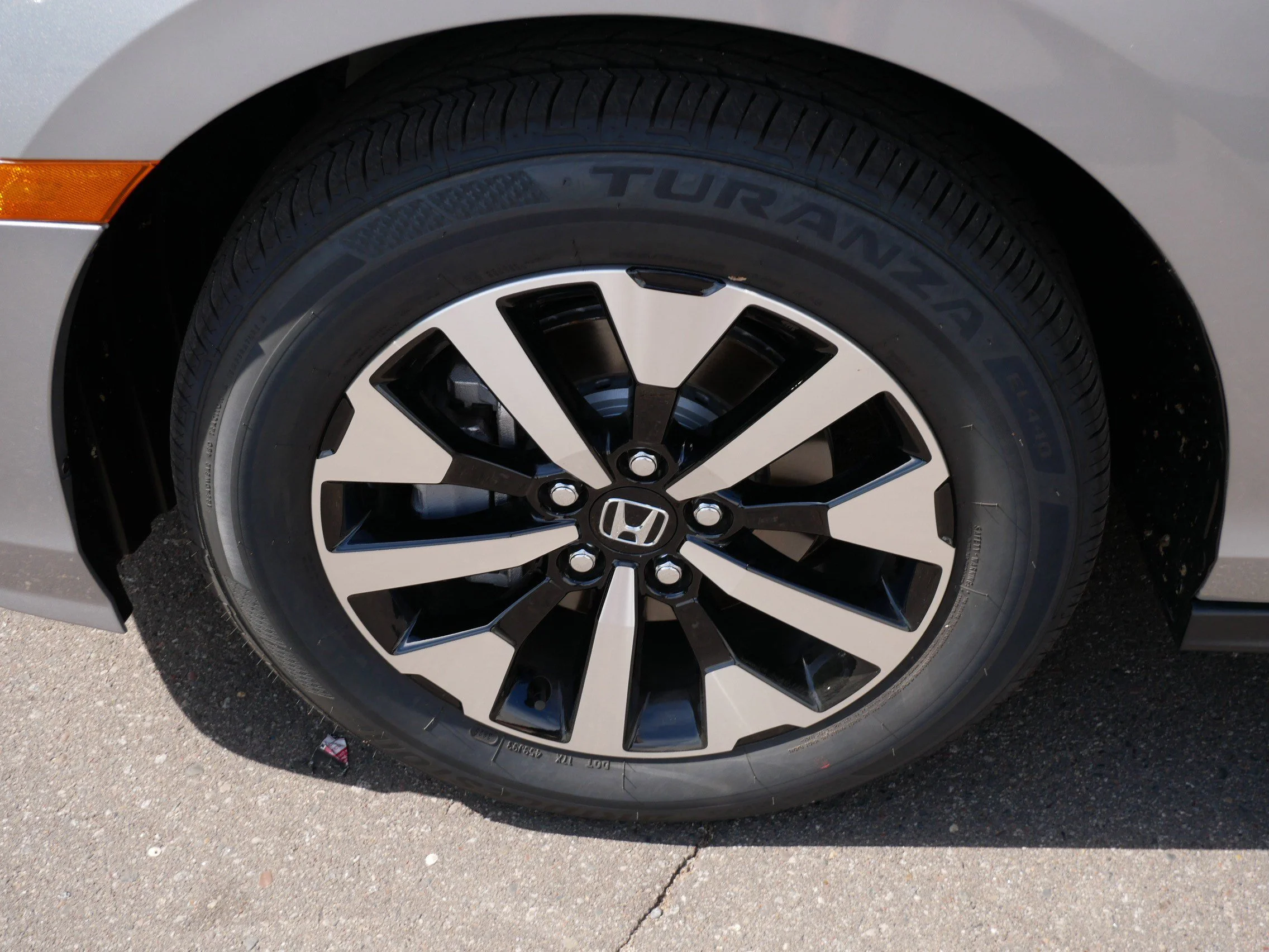 2026 Honda Odyssey EX-L - Photo 15