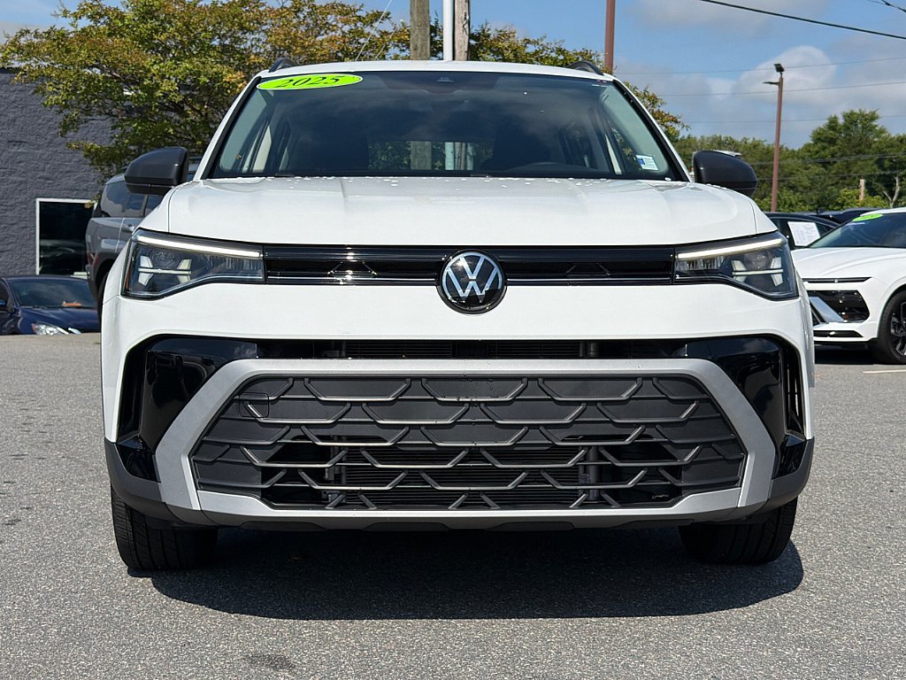 Used 2025 White Volkswagen S image 2