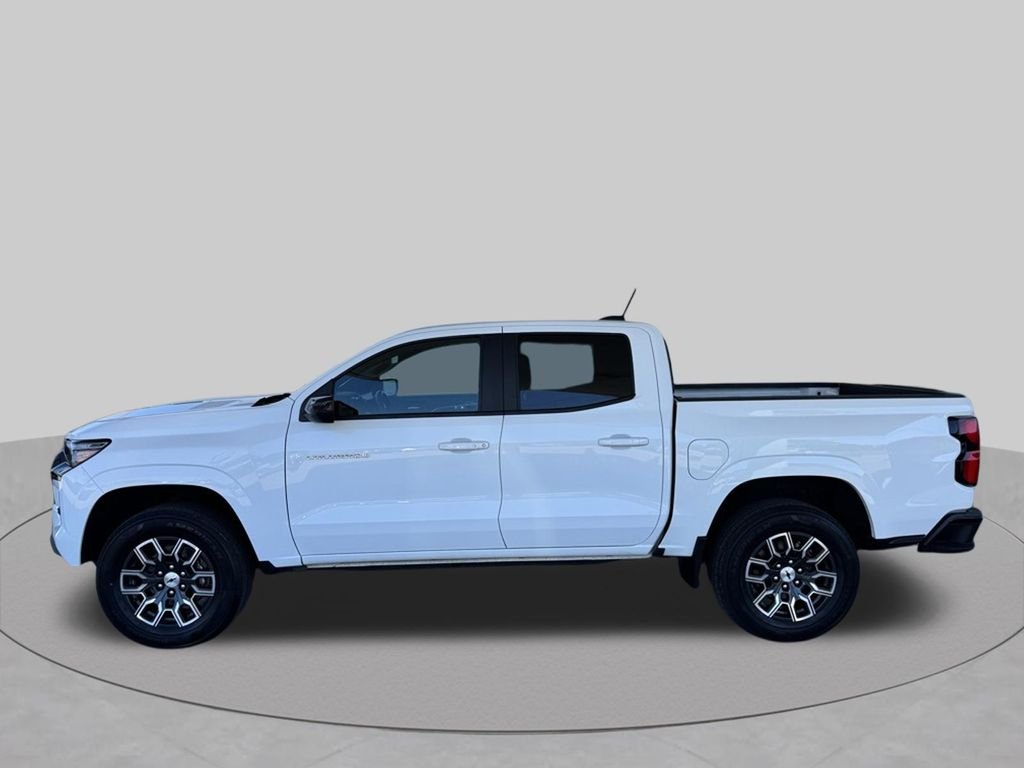 Used 2023 White Chevrolet Z71 image 6