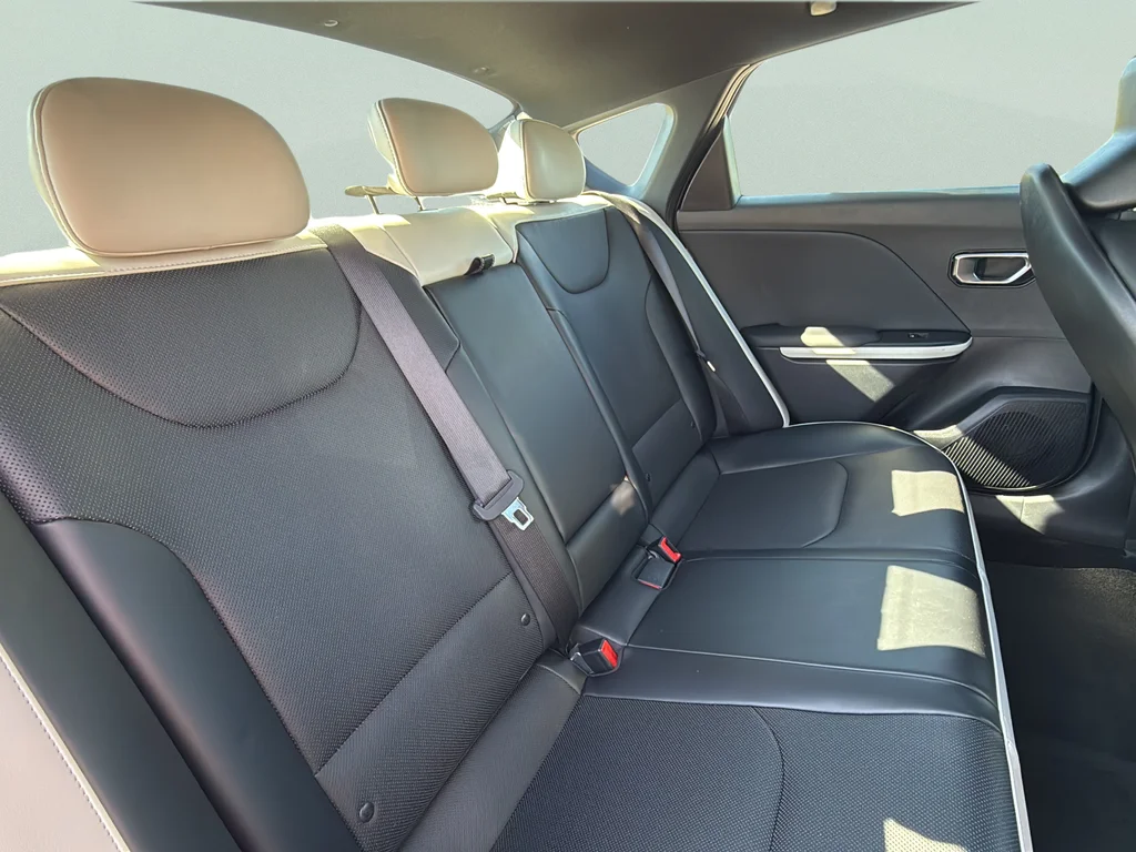 Certified Used 2025 Wave Blue Kia GT-Line image 23