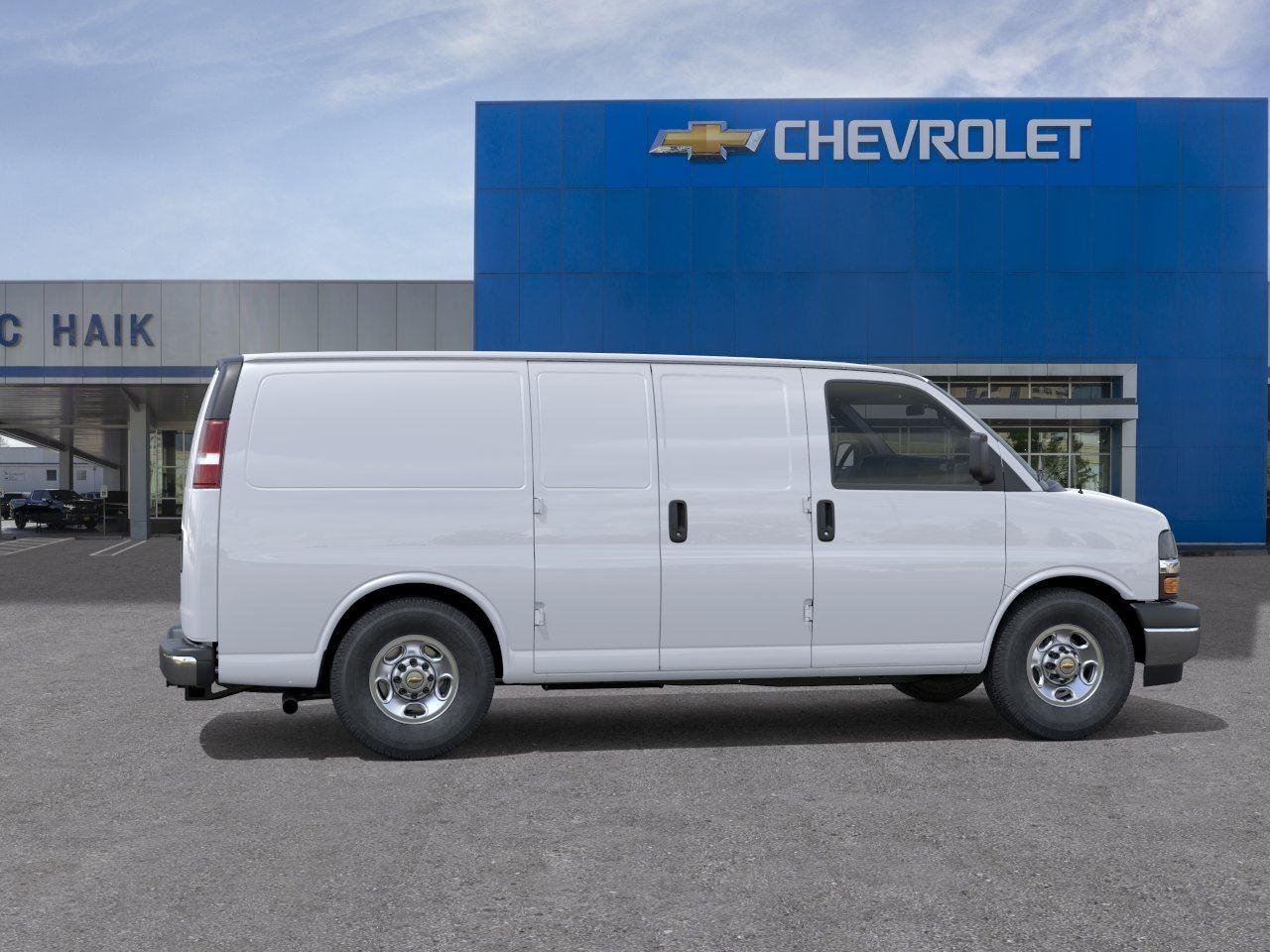 New 2026 Summit White Chevrolet WT image 5