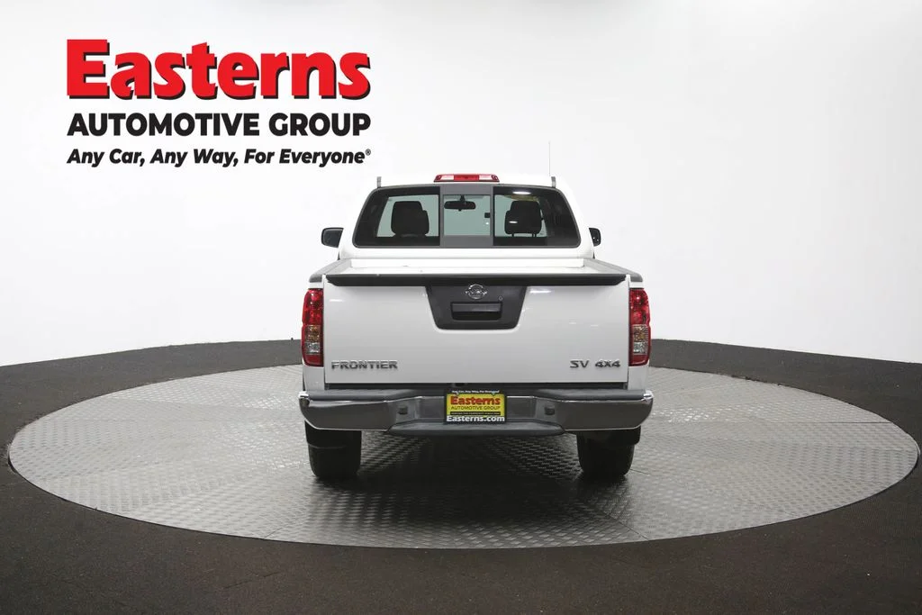 Used 2021 White Nissan SV image 36