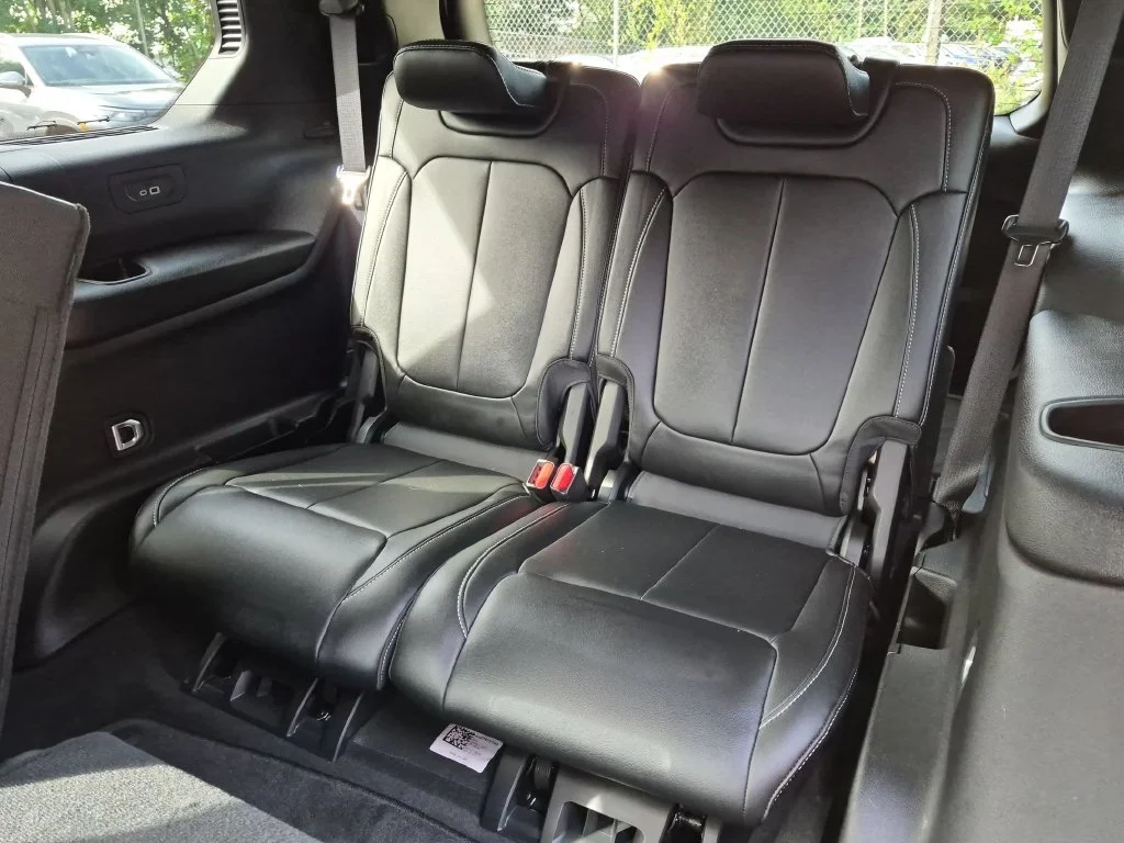 Used 2025 White Jeep Limited image 26