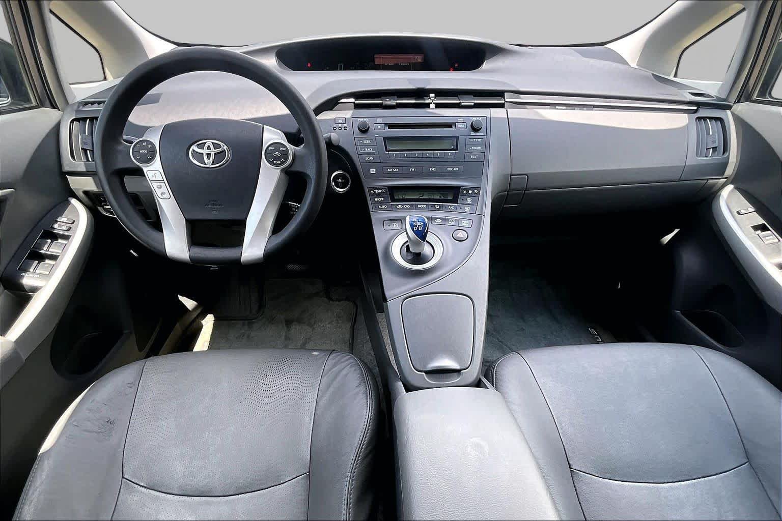 Used 2011 Winter Gray Metallic Toyota III image 15