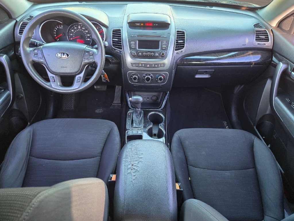 Used 2015 Silver Kia LX image 13