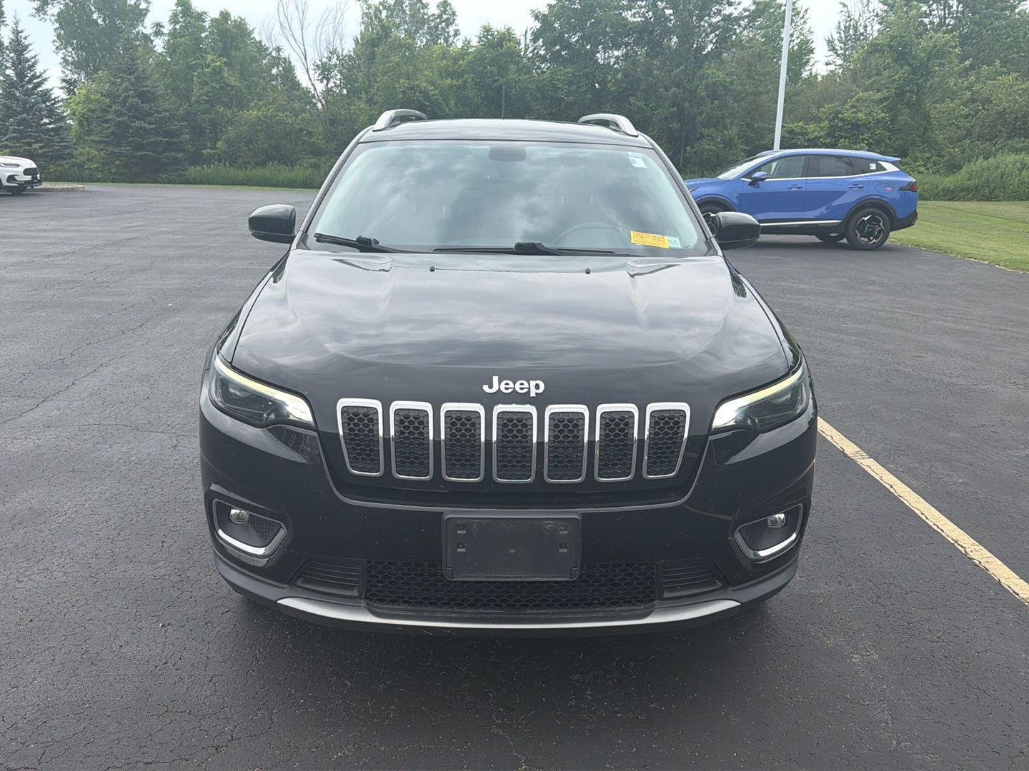 Used 2020 Diamond Black Crystal Pearlcoat Jeep Limited image 3