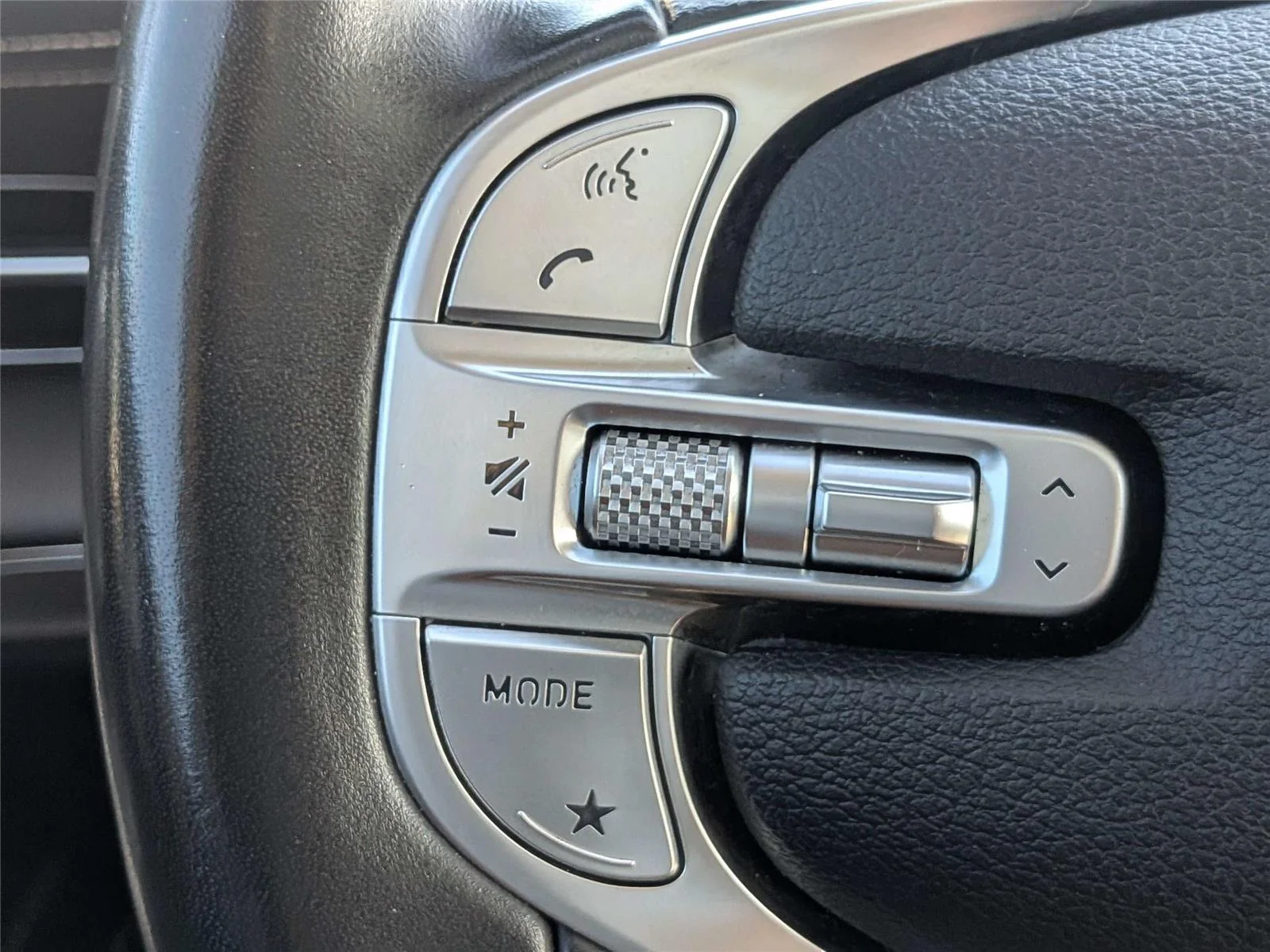 Used 2021 Silver Genesis 2.5T image 28