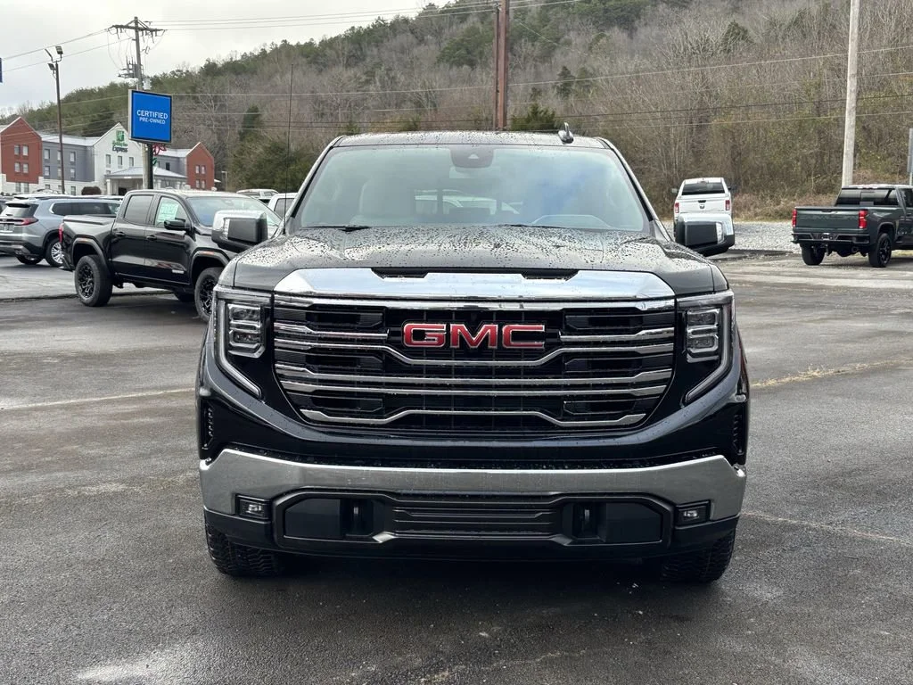 2026 GMC Sierra 1500 SLT - Photo 8