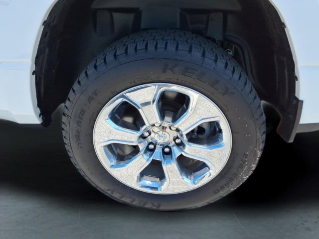 Used 2023 White Ram Big Horn/Lone Star image 13