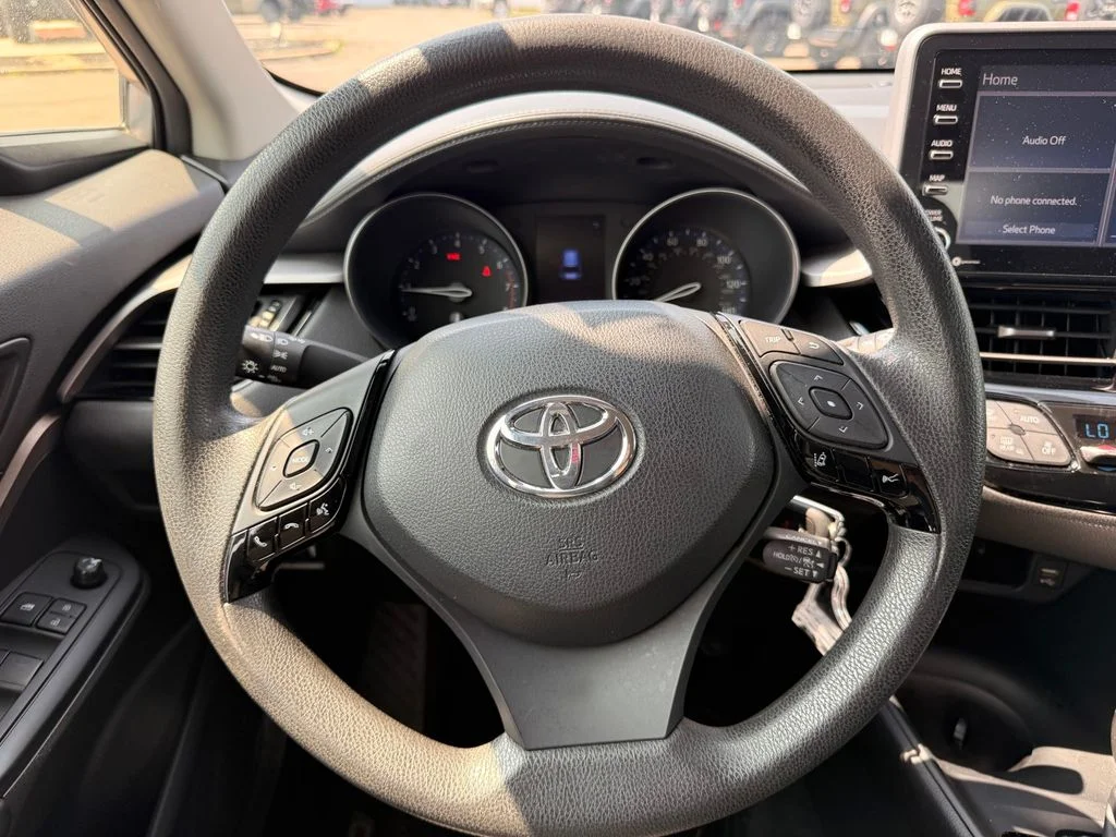 Used 2020 Silver Knockout Metallic Toyota LE image 14